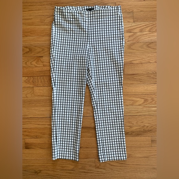 Adrianna Papell Pants - Adrianna Papell Stretch Pull-on pant. High waist Size 12  black & White Check